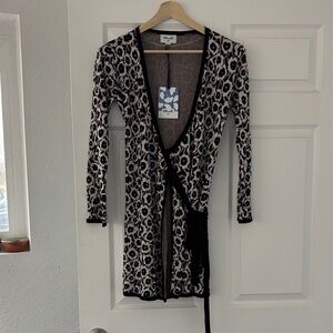 Diane Von Furstenburg for Target Print Wrap dress XXS